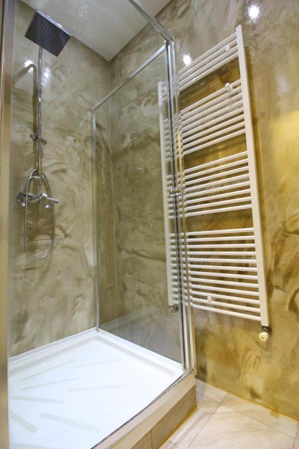 Private Quad Bedroom With Bathroom Rf3 Wenen Buitenkant foto